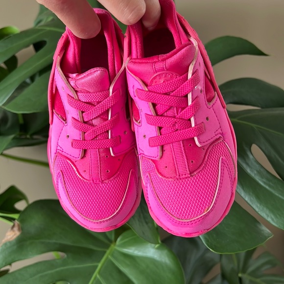 Size 9C Huarache Fushia Pink Toddler Shoe - Picture 1 of 5